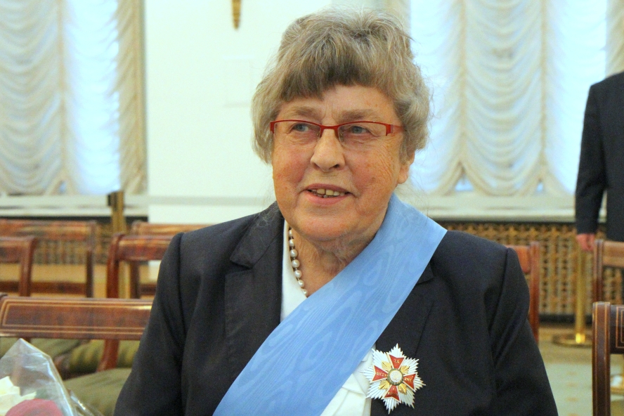 Prof Swiatecka Dama Orderu Orla Bialego