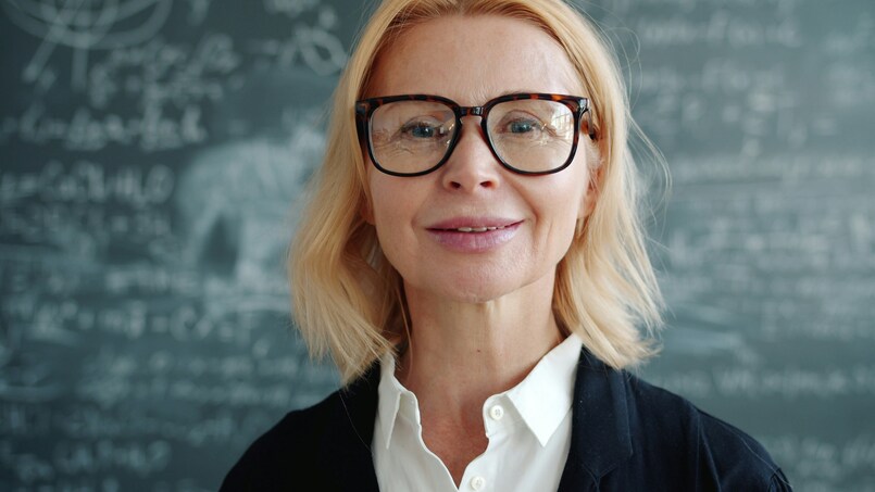 wpływ menopauzy na wzrok i zaćmę